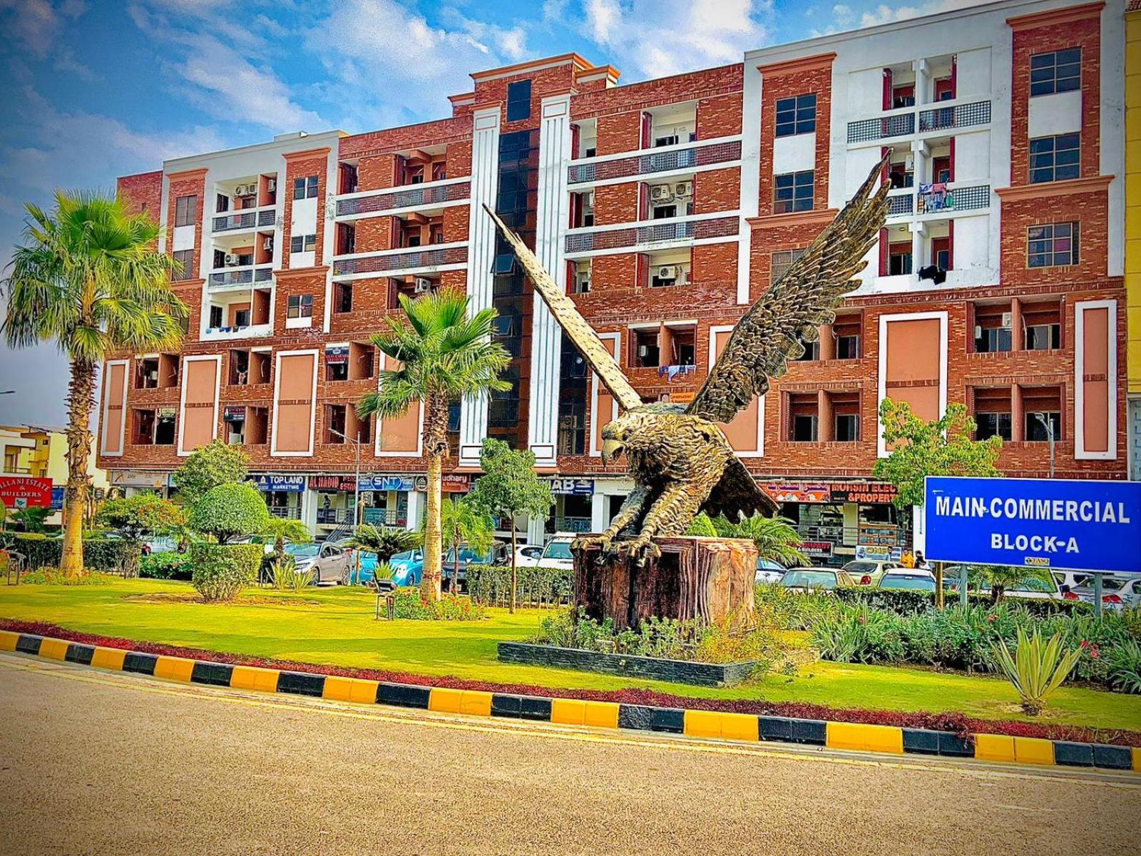 Royal Galaxy Hotel & Residence - Near Islamabad International Airport & Motorway エクステリア 写真