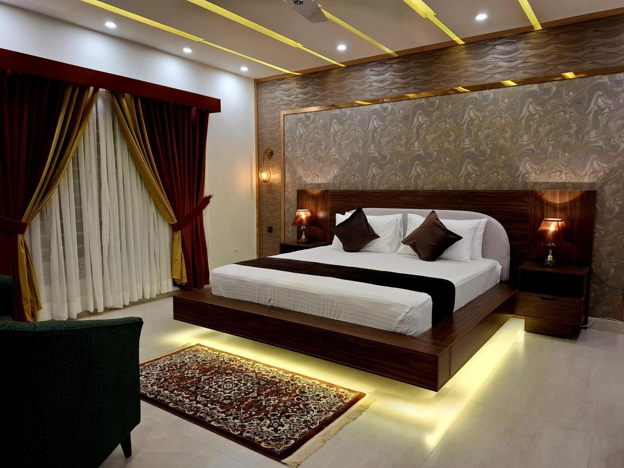 Royal Galaxy Hotel & Residence - Near Islamabad International Airport & Motorway エクステリア 写真