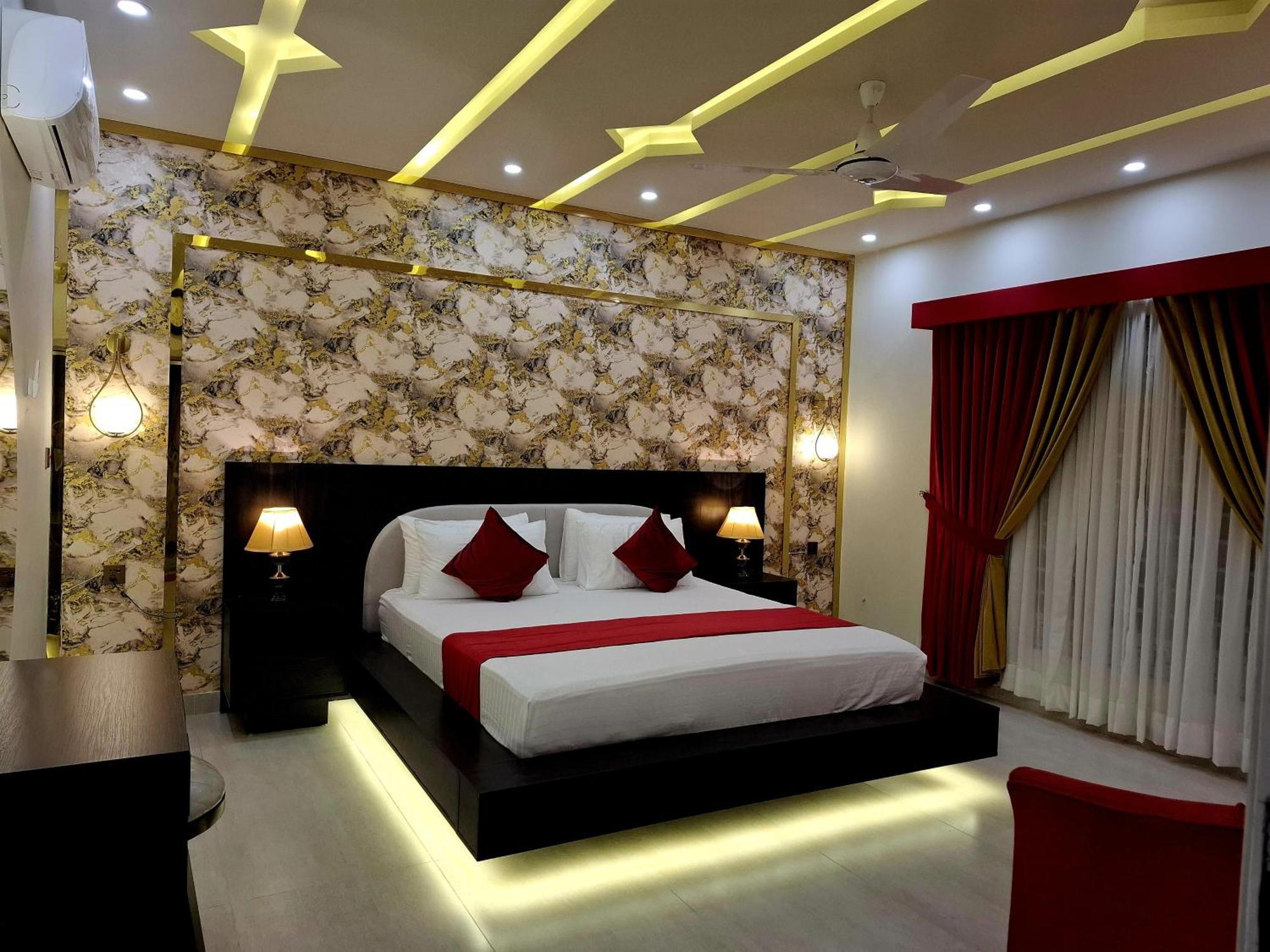 Royal Galaxy Hotel & Residence - Near Islamabad International Airport & Motorway エクステリア 写真