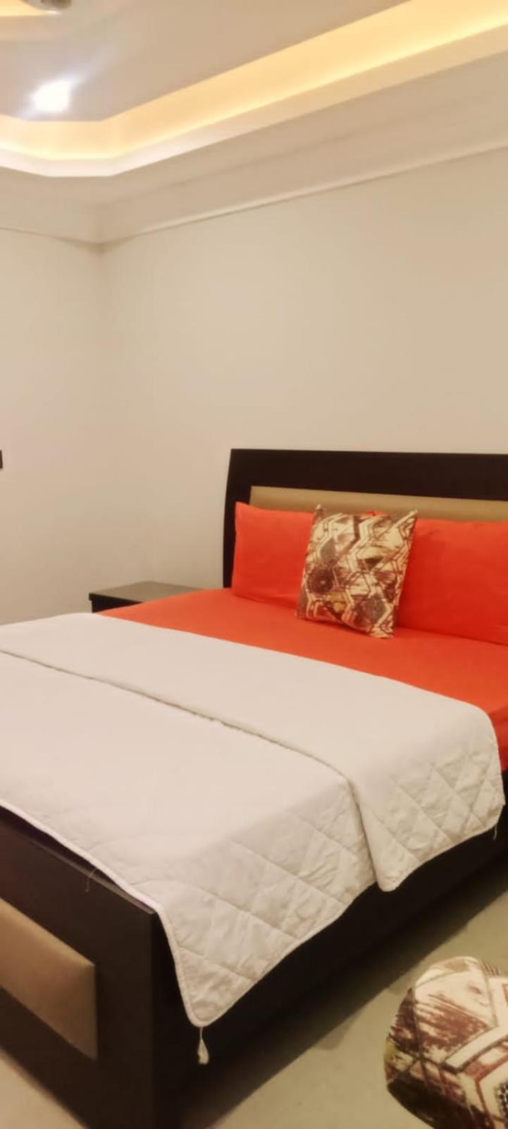 Royal Galaxy Hotel & Residence - Near Islamabad International Airport & Motorway エクステリア 写真