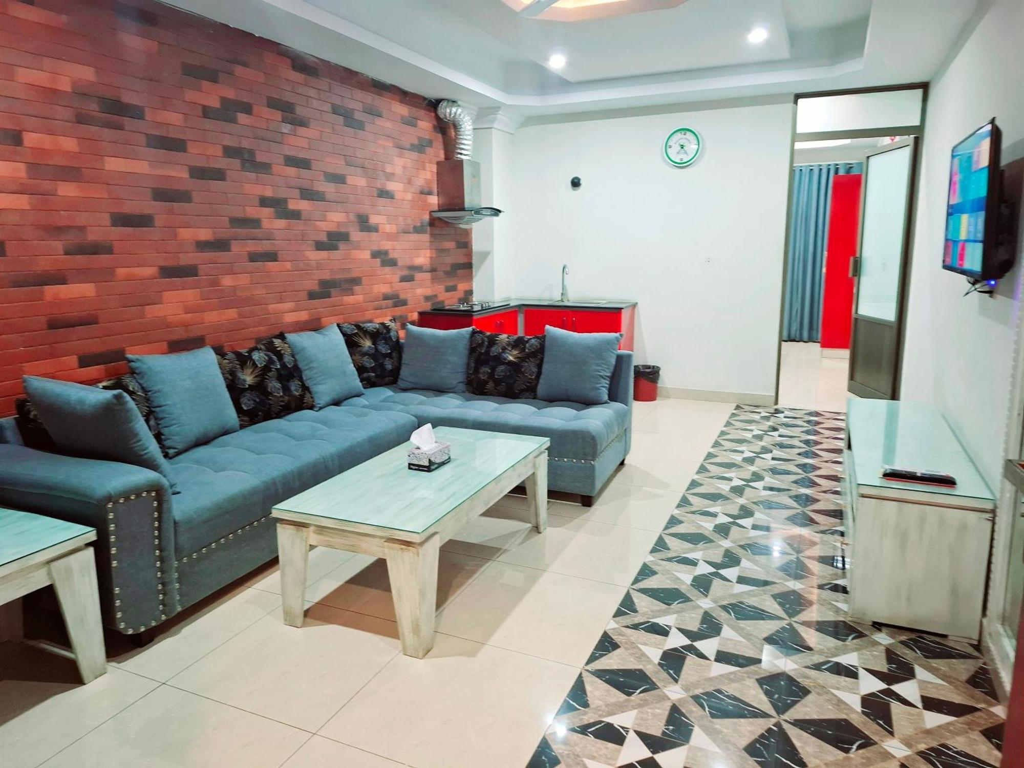Royal Galaxy Hotel & Residence - Near Islamabad International Airport & Motorway エクステリア 写真
