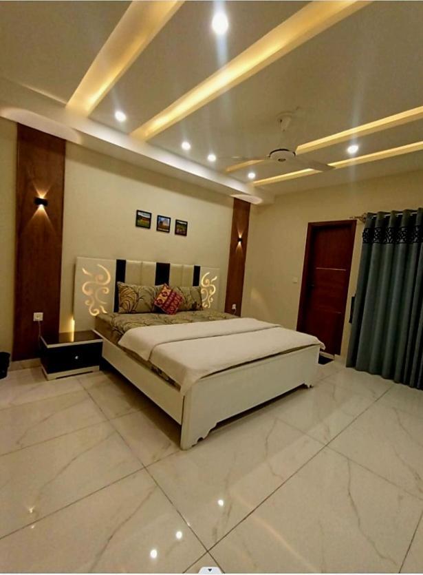 Royal Galaxy Hotel & Residence - Near Islamabad International Airport & Motorway エクステリア 写真