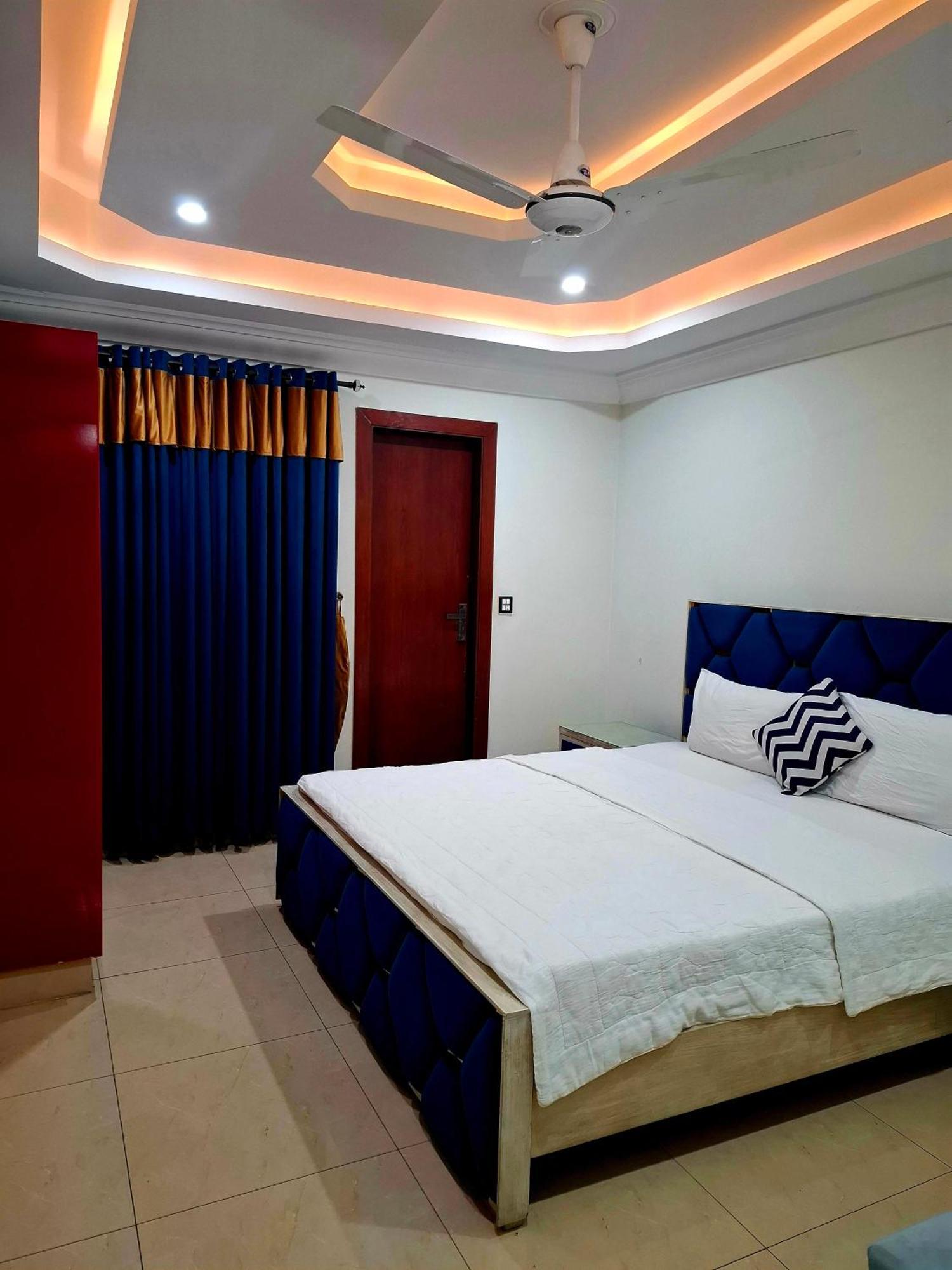 Royal Galaxy Hotel & Residence - Near Islamabad International Airport & Motorway エクステリア 写真