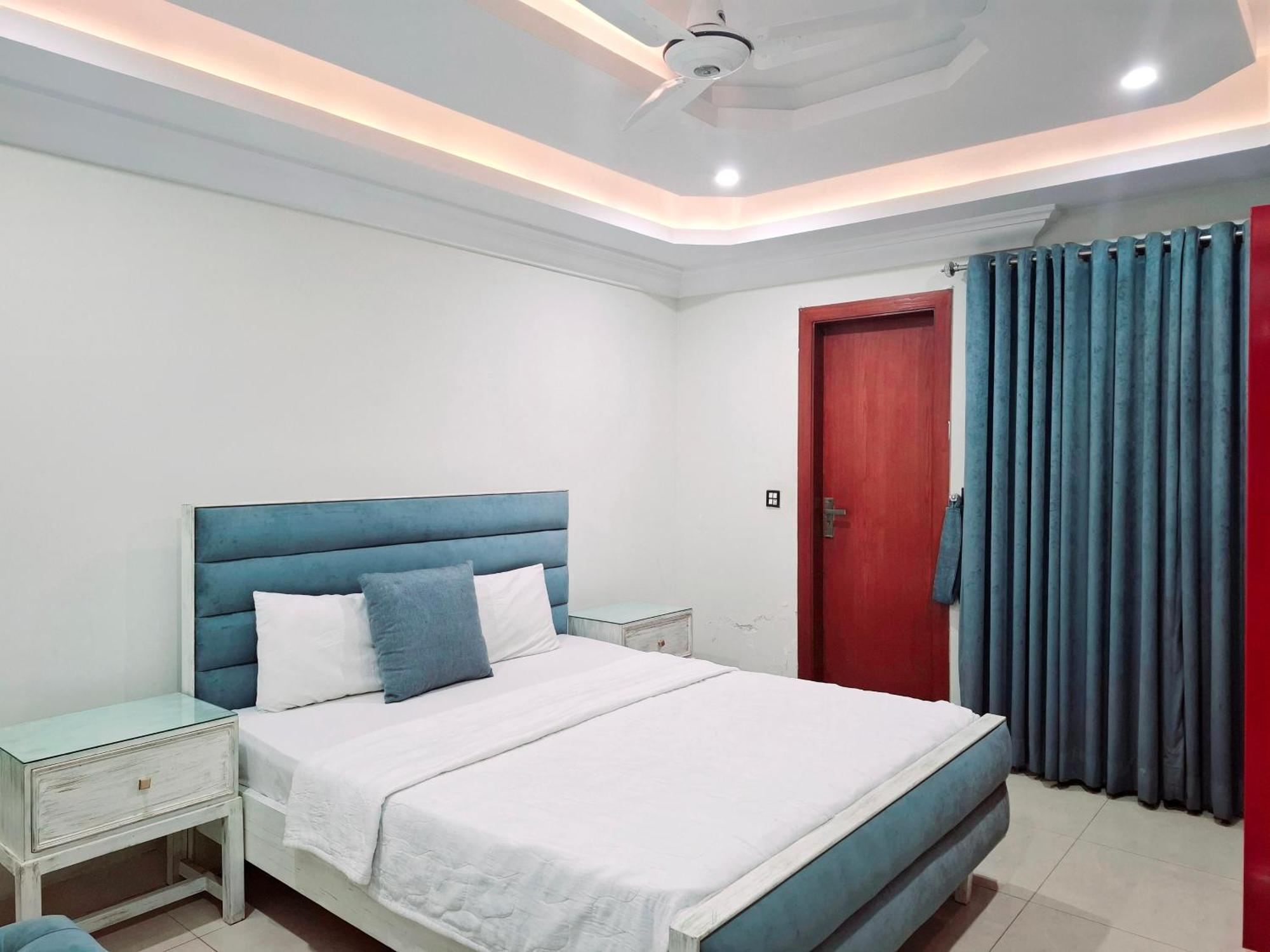 Royal Galaxy Hotel & Residence - Near Islamabad International Airport & Motorway エクステリア 写真